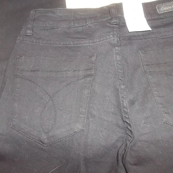 Calvin Klein - Picture 2 of 4